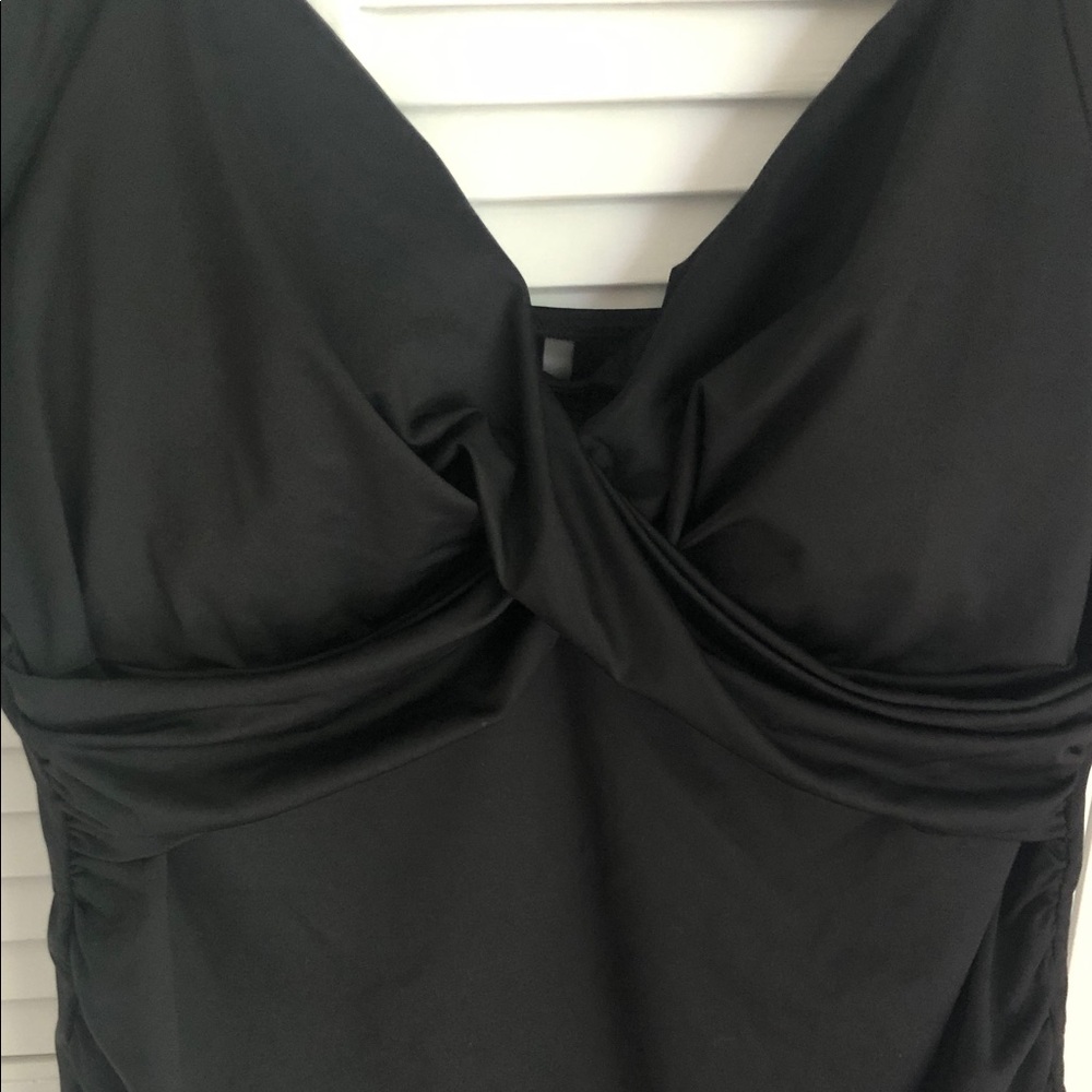 Lands' End Black Women's Twist-Front Swim Tank